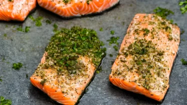 Lachsfilet mit Kräuterkruste im Airfryer