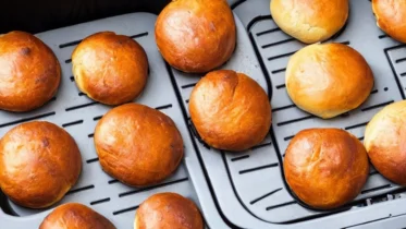 Brötchen im Airfryer aufbacken